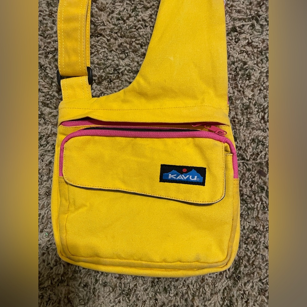 Kavu Seattle Sling Purse